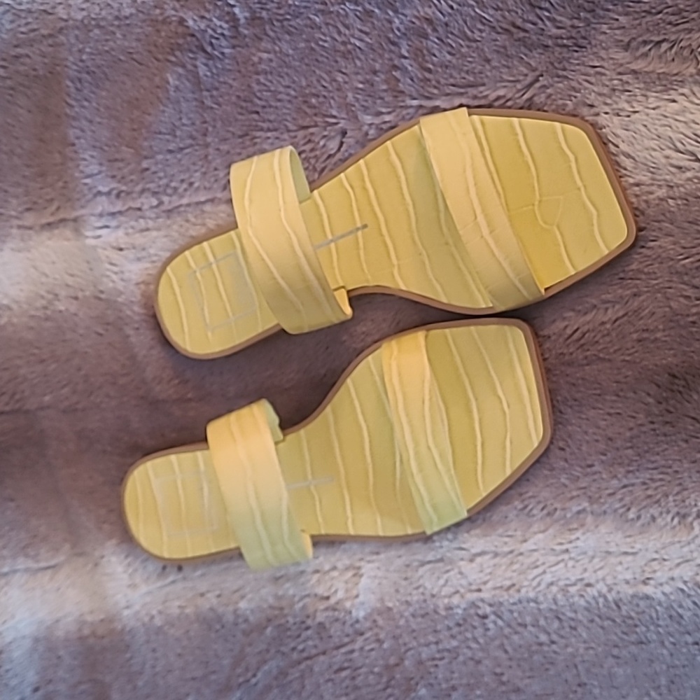 Dolce Vita Sandals NWOT Size 7.5